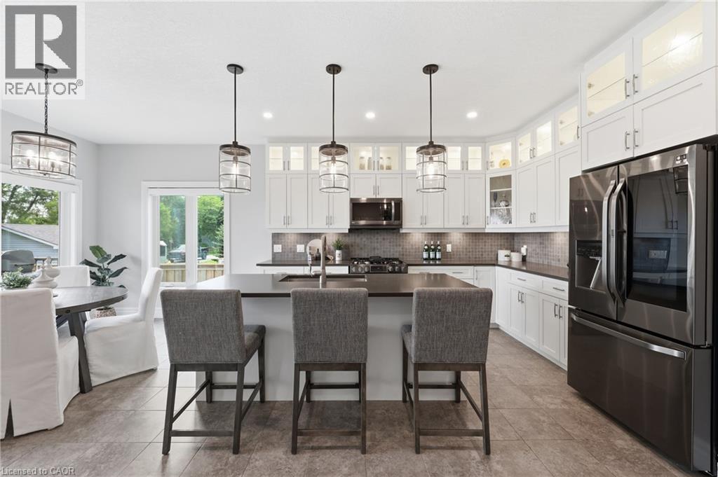 793 Beach Boulevard, Hamilton, ON - Indoor