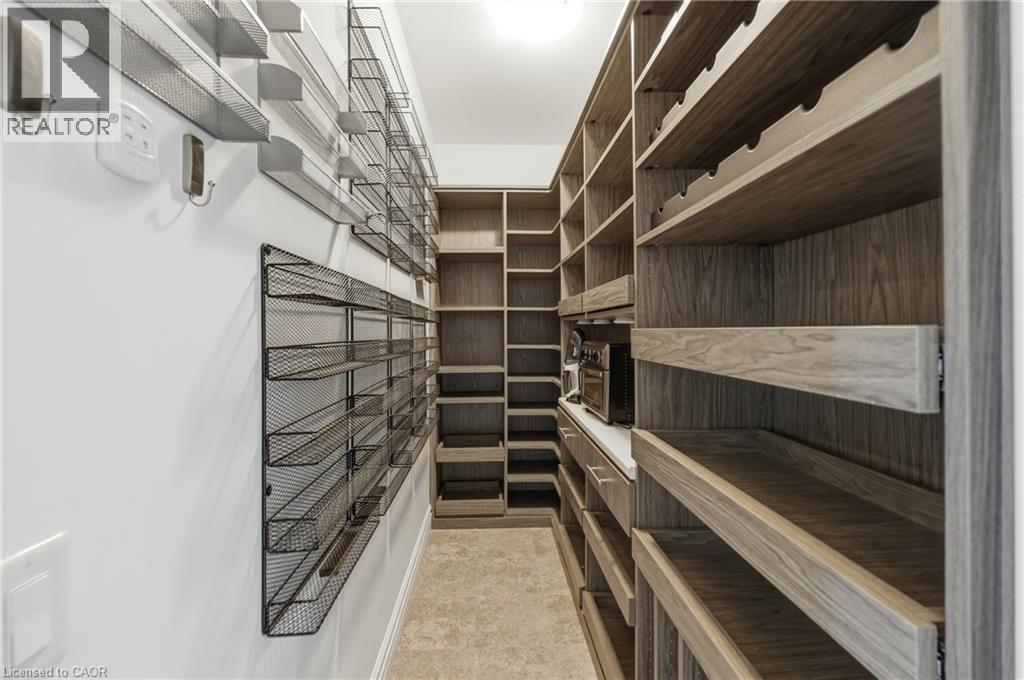 793 Beach Boulevard, Hamilton, ON - Indoor