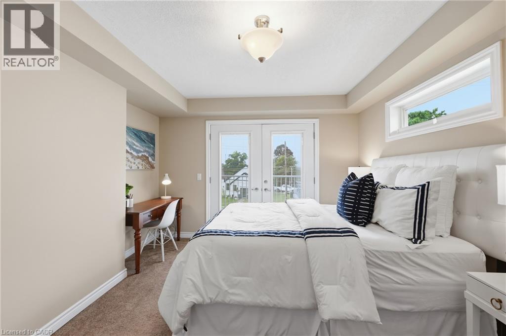 793 Beach Boulevard, Hamilton, ON - Indoor Photo Showing Bedroom