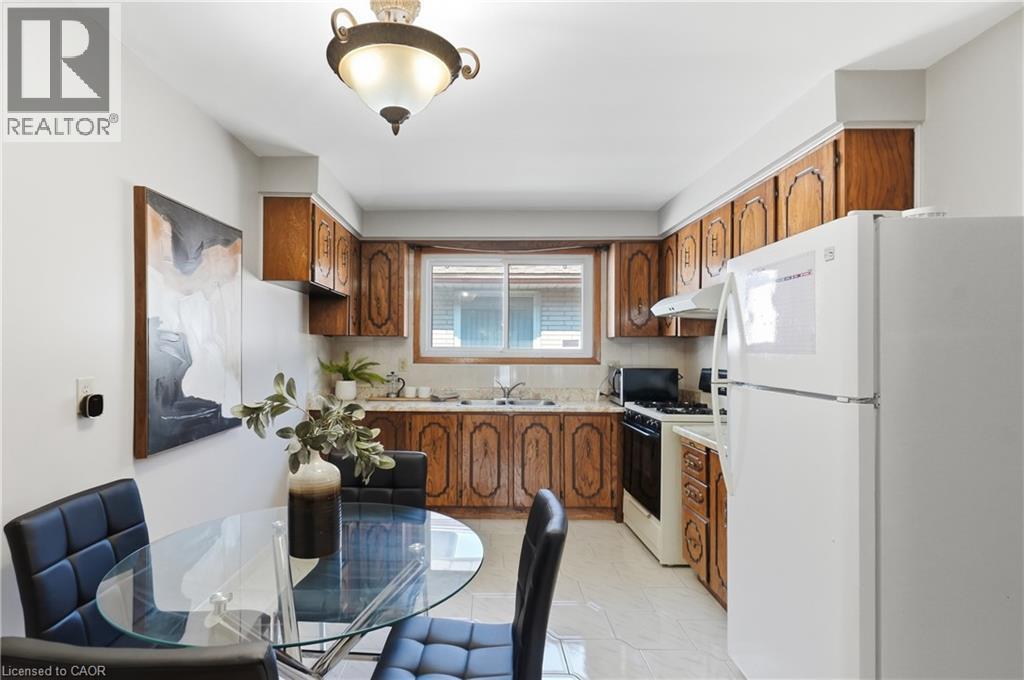 948 Stone Church Road E, Hamilton, ON - Indoor