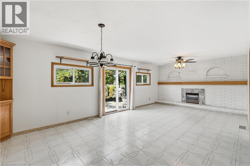 948 Stone Church Road E, Hamilton, ON - Indoor With Fireplace