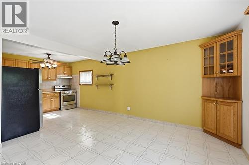 948 Stone Church Road E, Hamilton, ON - Indoor Photo Showing Kitchen