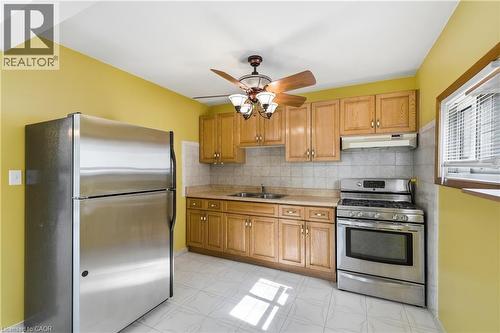948 Stone Church Road E, Hamilton, ON - Indoor Photo Showing Kitchen With Double Sink