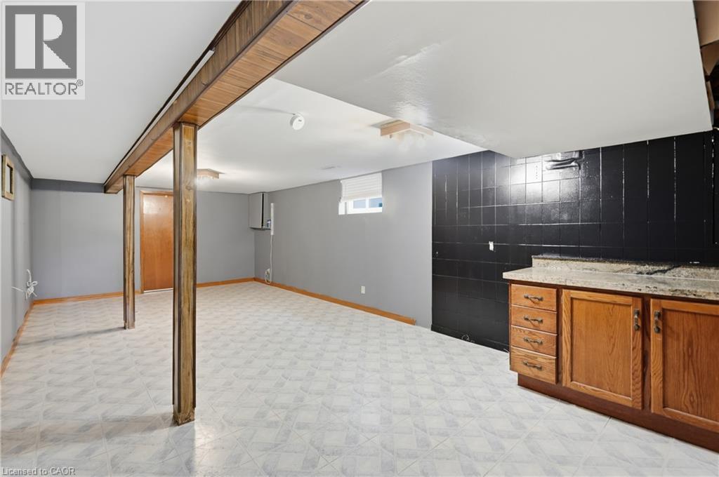 948 Stone Church Road E, Hamilton, ON - Indoor