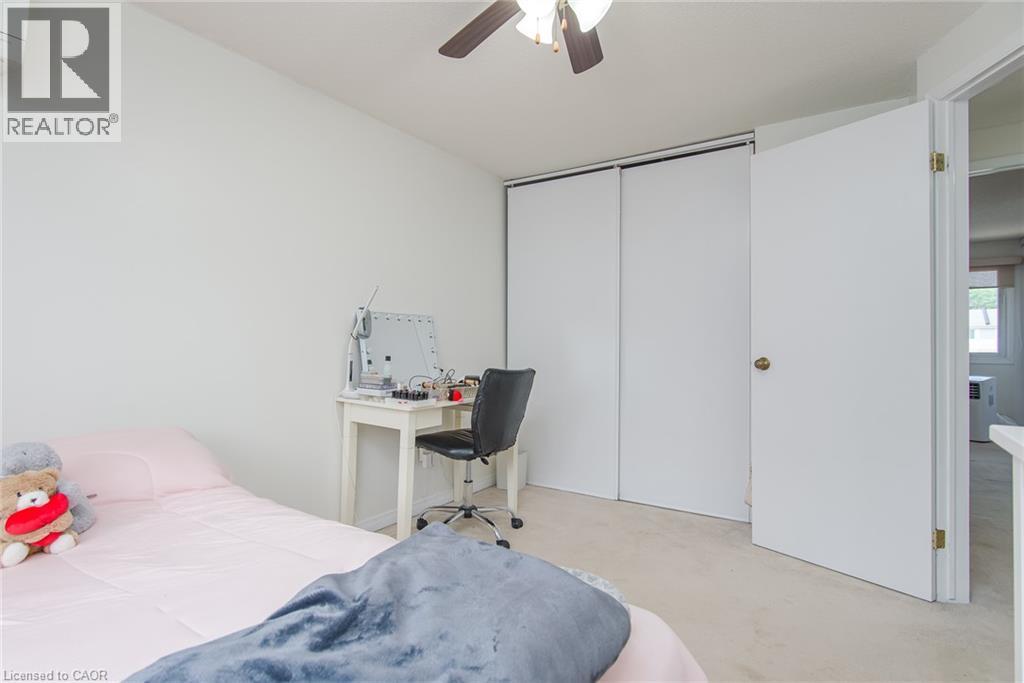 90 Ferman Drive Unit# 5, Guelph, ON - Indoor Photo Showing Bedroom
