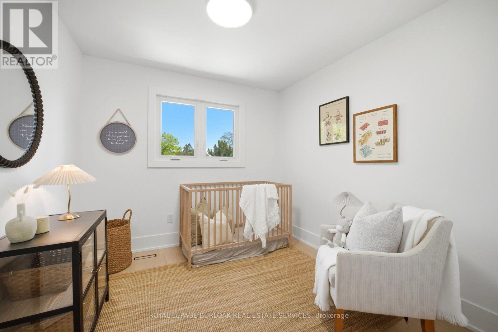 1379 Christina Court, Burlington, ON - Indoor