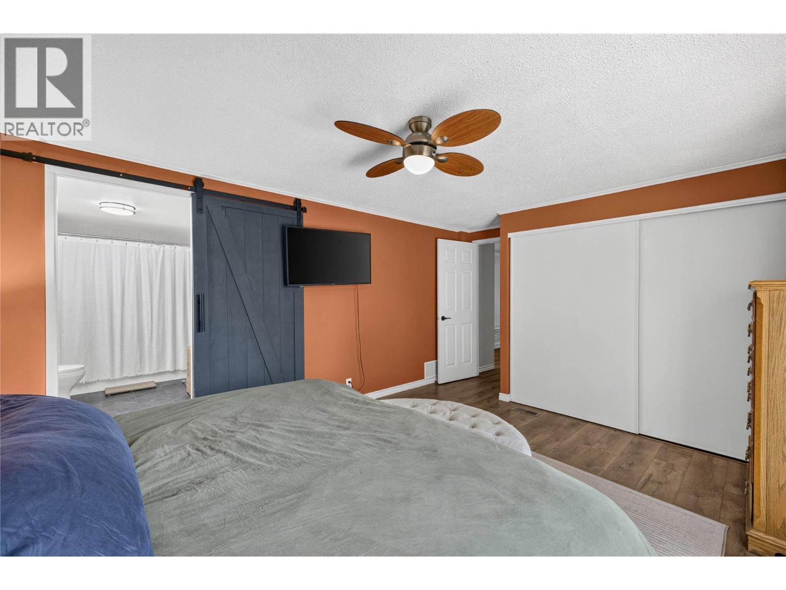 3115 Juniper Drive, Naramata, BC - Indoor Photo Showing Bedroom