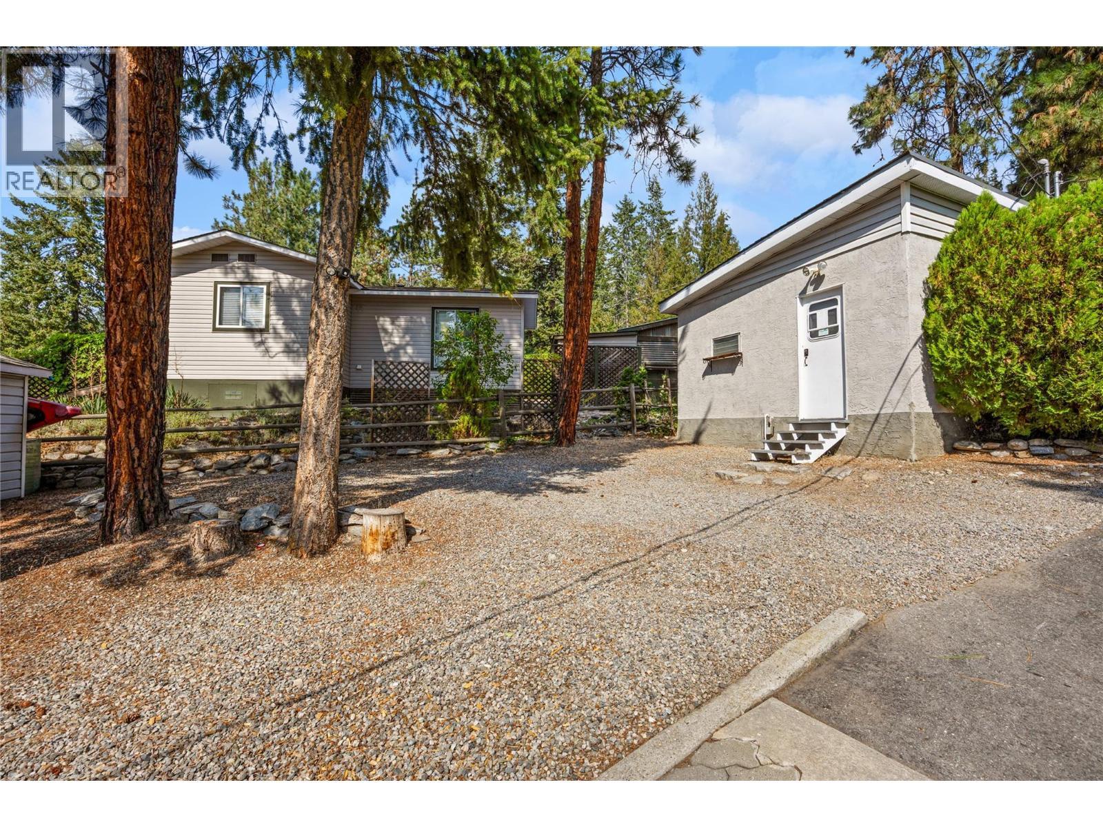 3115 Juniper Drive, Naramata, BC - Outdoor