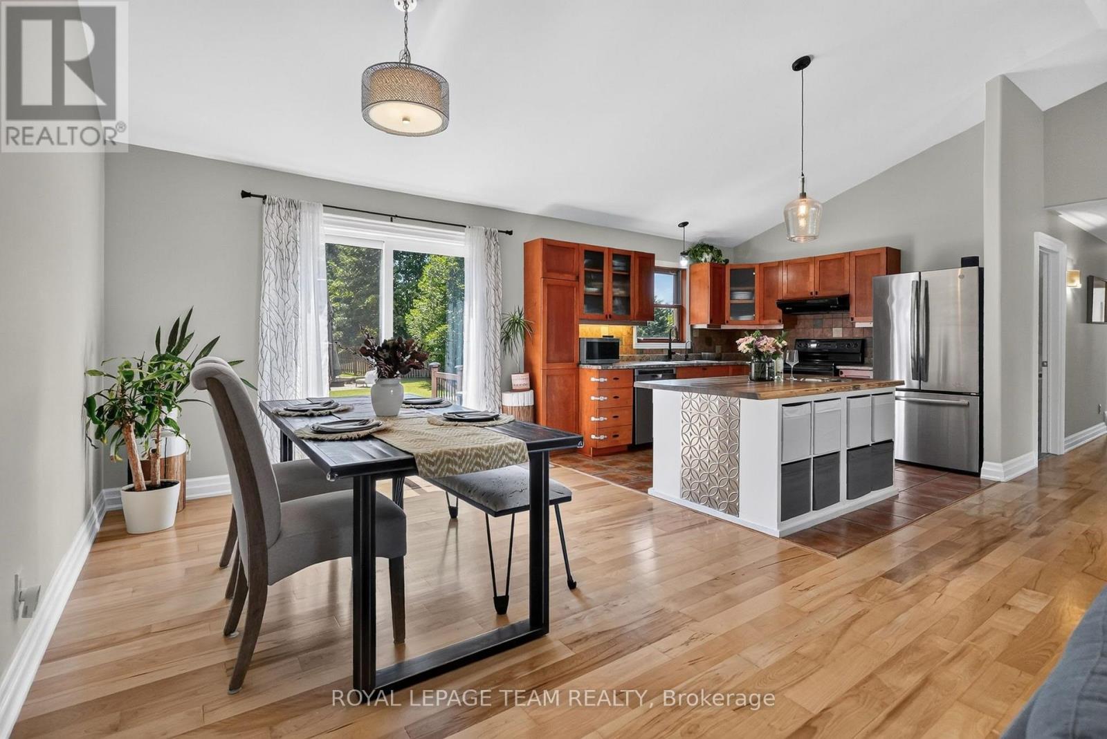 1550 Stanleyfield Crescent, Ottawa, ON - Indoor