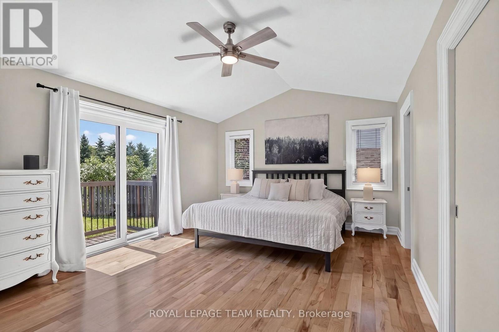 1550 Stanleyfield Crescent, Ottawa, ON - Indoor Photo Showing Bedroom