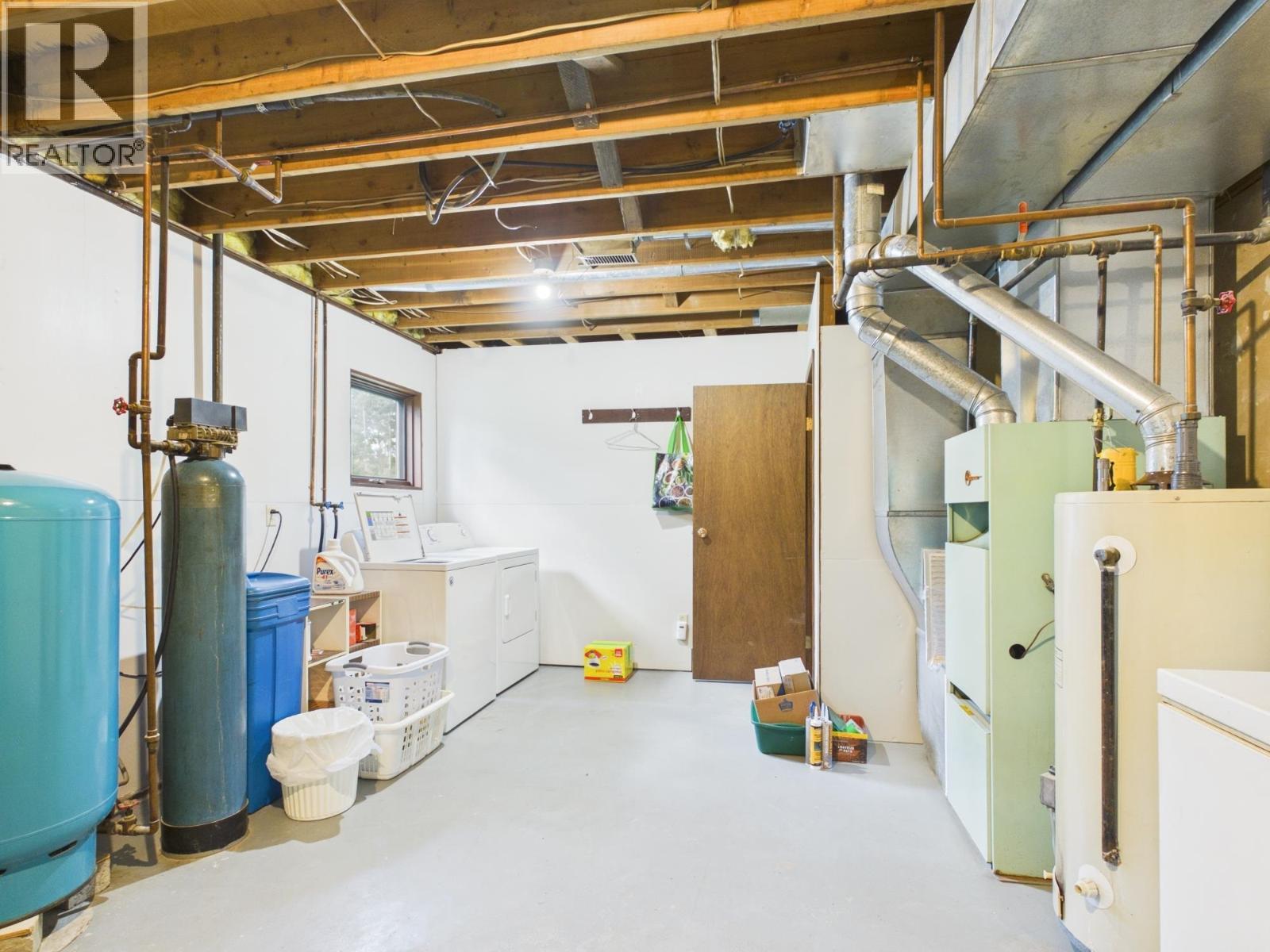 2360 Bailey Road, Williams Lake, BC - Indoor Photo Showing Basement