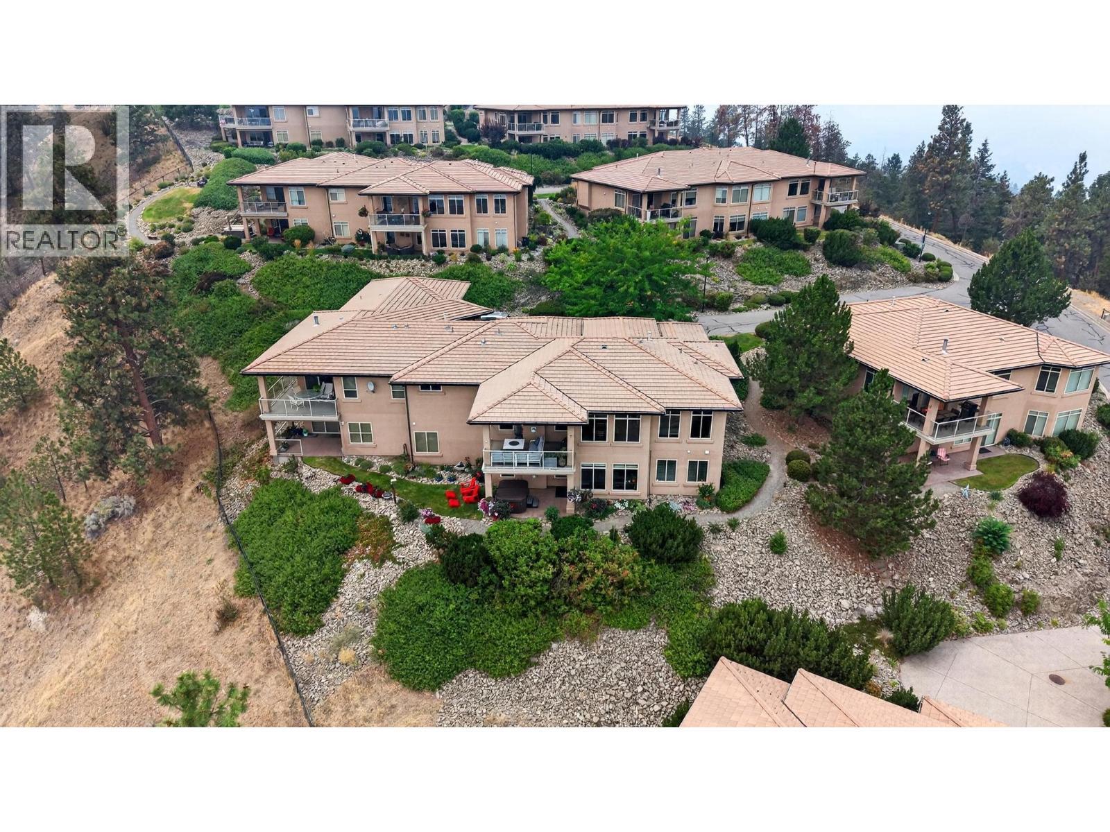 2213 Waddington Court Unit# 3, Kelowna, BC - Outdoor