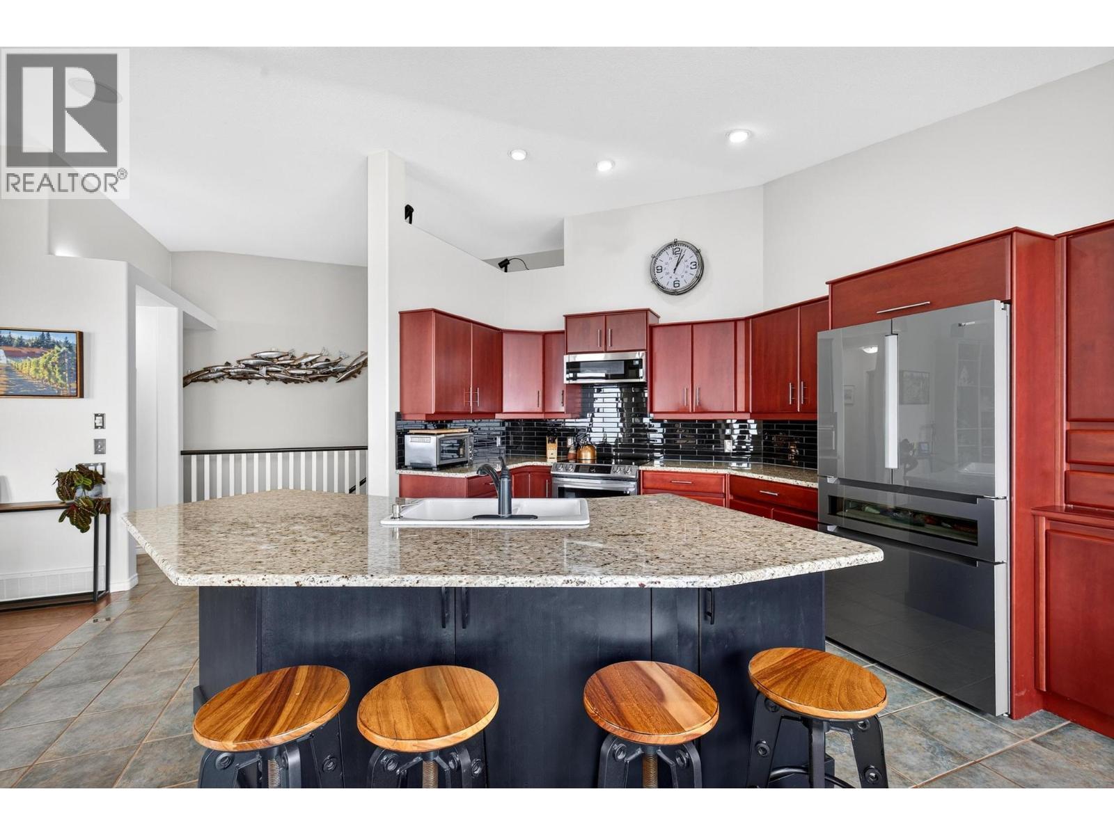 2213 Waddington Court Unit# 3, Kelowna, BC - Indoor Photo Showing Kitchen