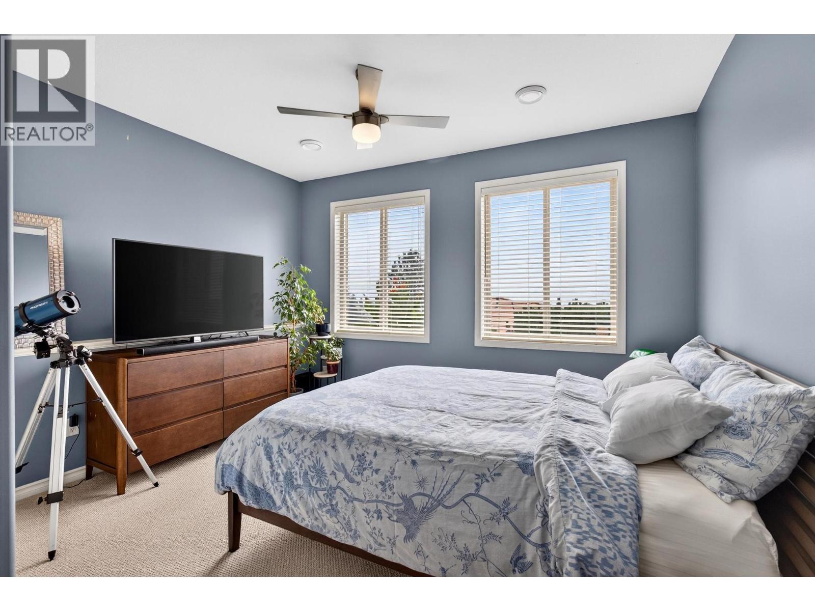 2213 Waddington Court Unit# 3, Kelowna, BC - Indoor Photo Showing Bedroom