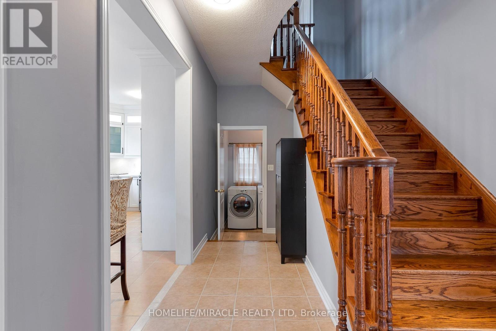 9 Peridot Road, Brampton, ON - Indoor Photo Showing Other Room