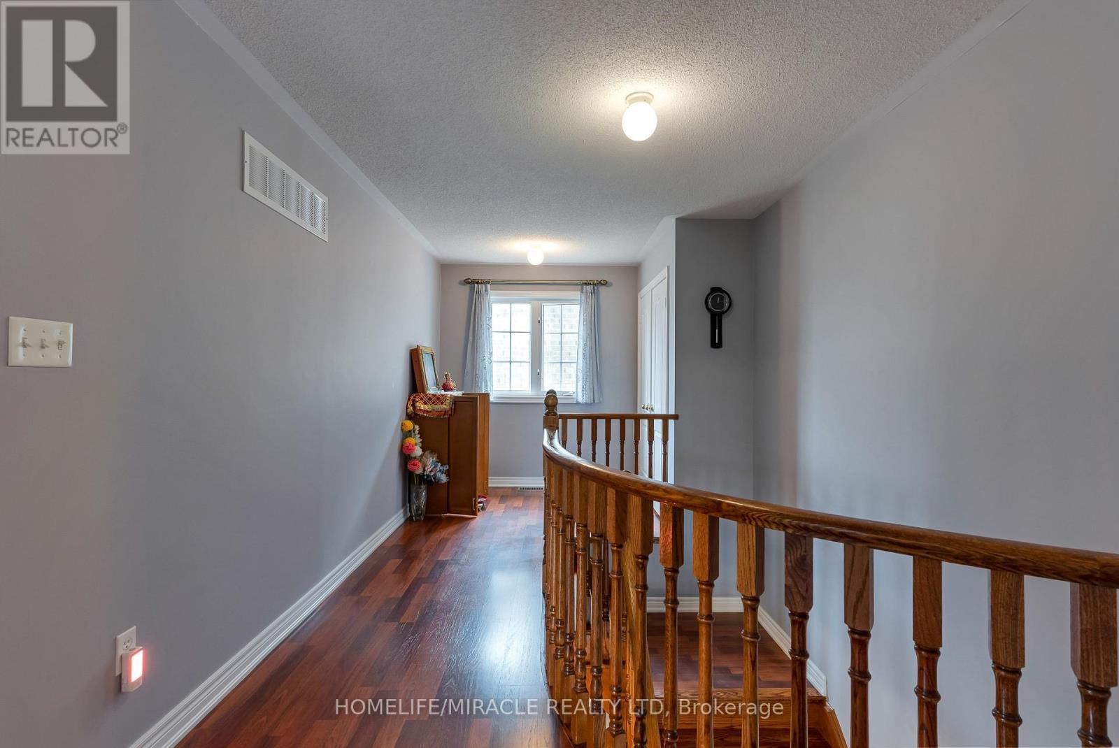 9 Peridot Road, Brampton, ON - Indoor Photo Showing Other Room