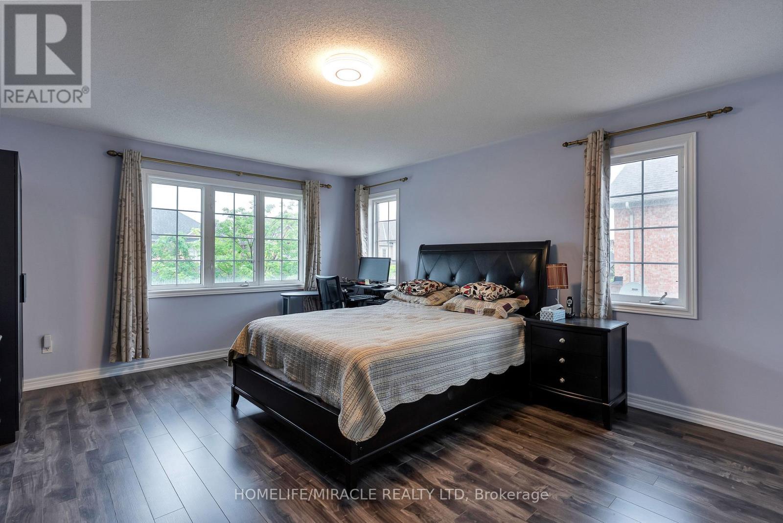 9 Peridot Road, Brampton, ON - Indoor Photo Showing Bedroom