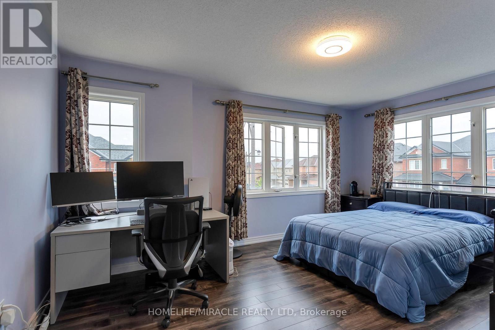 9 Peridot Road, Brampton, ON - Indoor Photo Showing Bedroom
