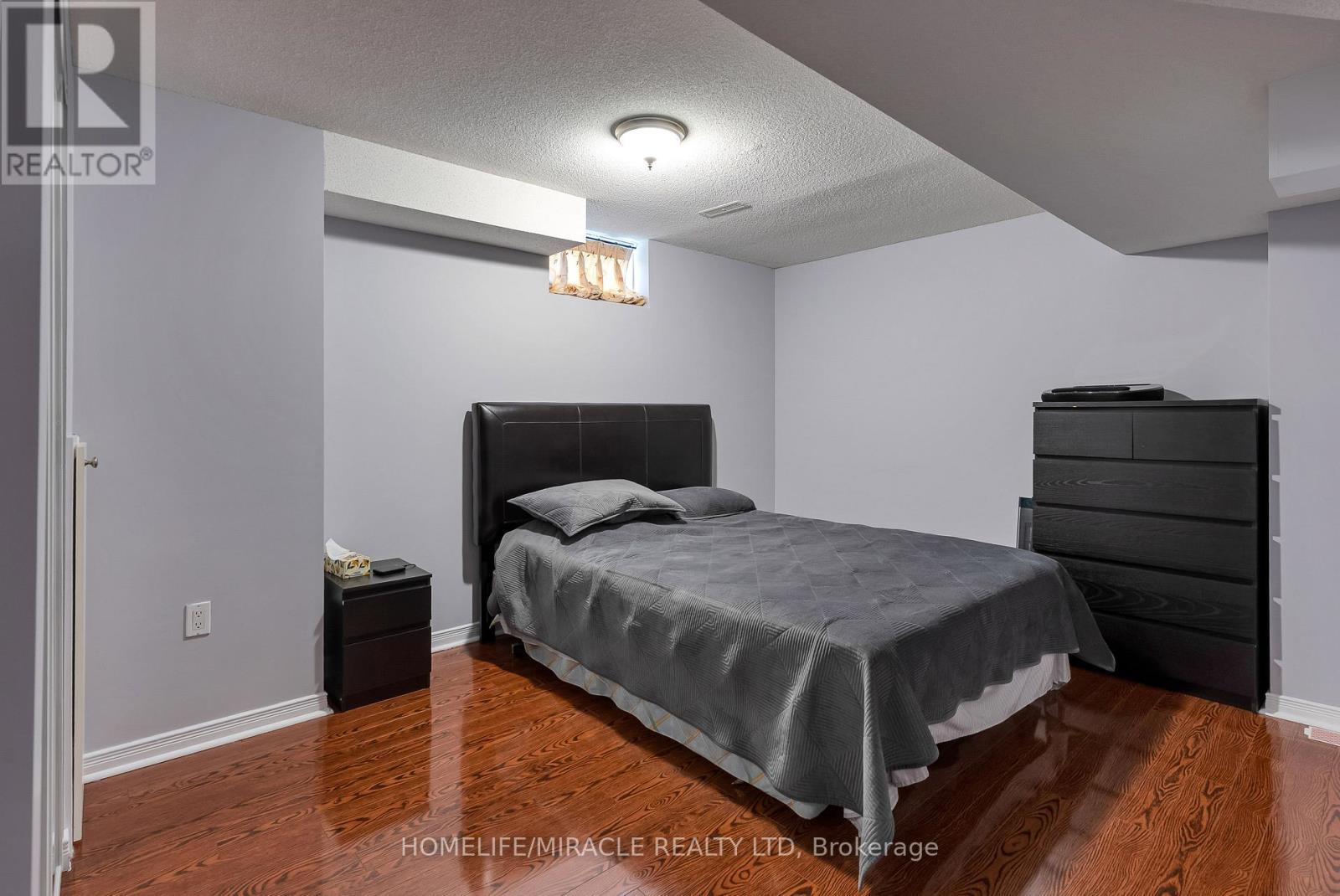 9 Peridot Road, Brampton, ON - Indoor Photo Showing Bedroom