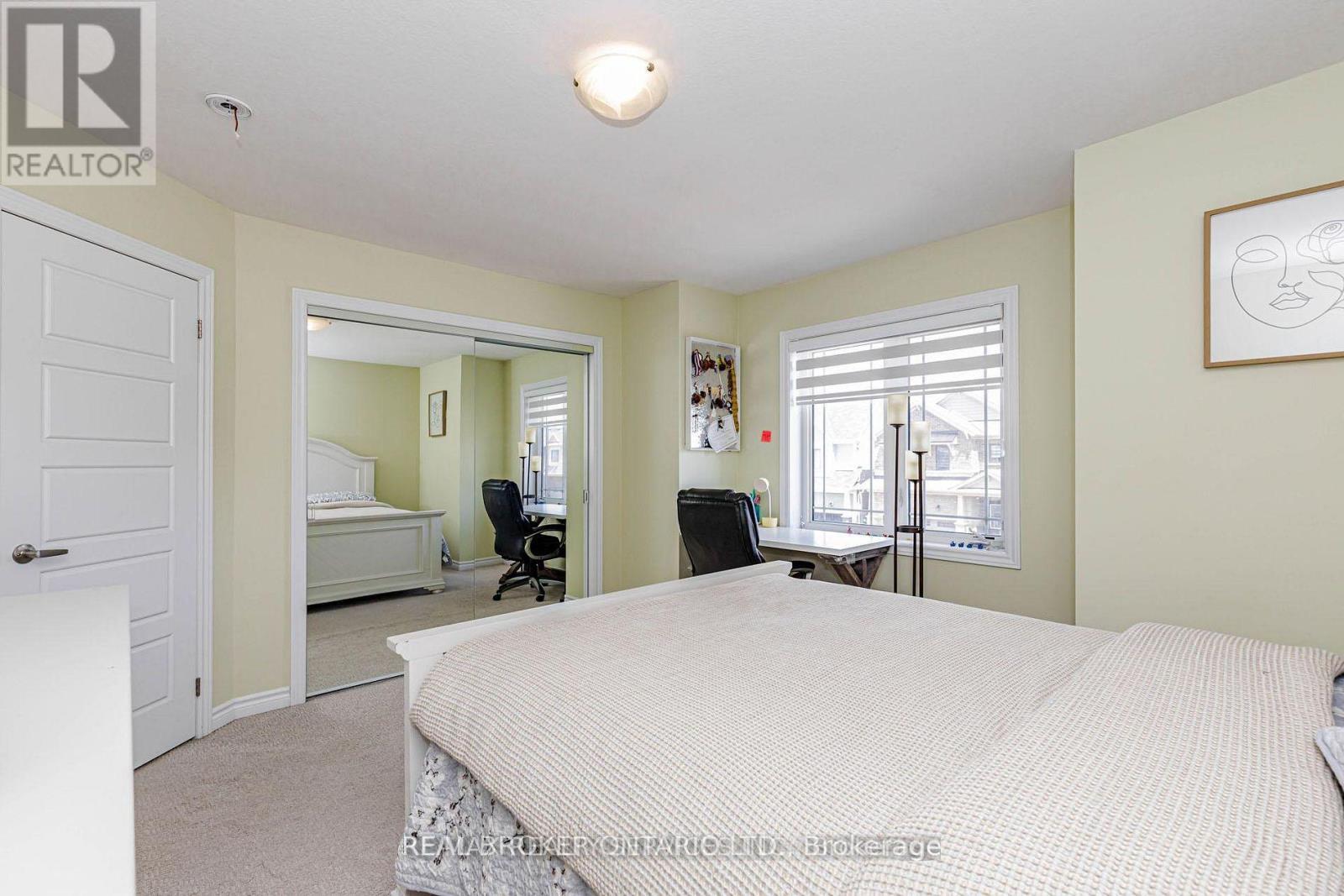 67 Malcolm Crescent, Haldimand, ON - Indoor Photo Showing Bedroom
