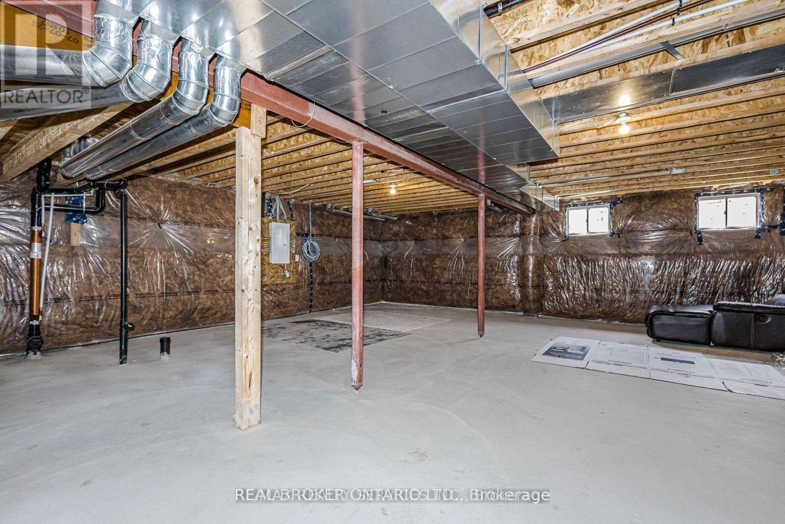 67 Malcolm Crescent, Haldimand, ON - Indoor Photo Showing Basement