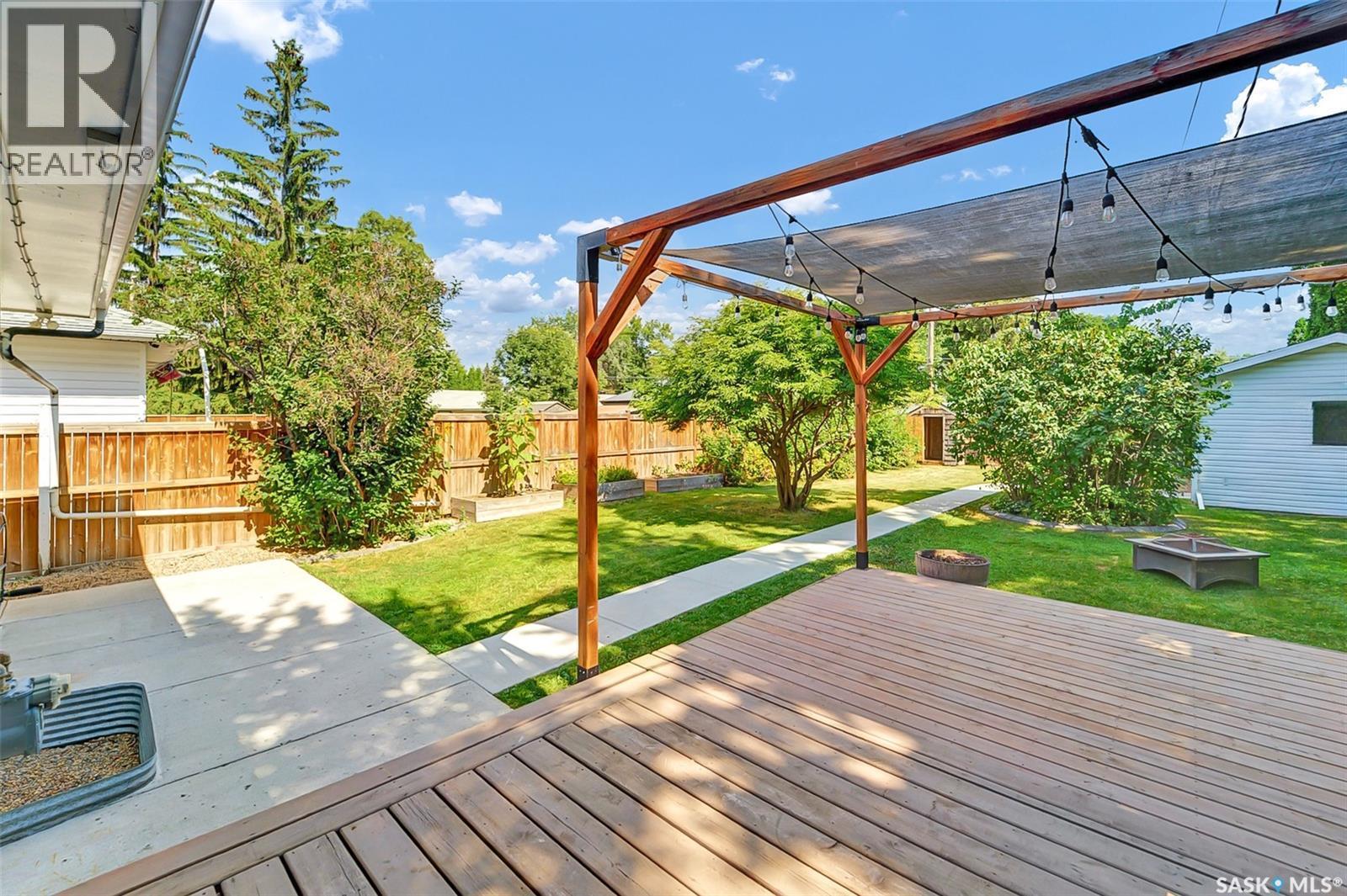 826 W Avenue N, Saskatoon, SK - Outdoor With Deck Patio Veranda