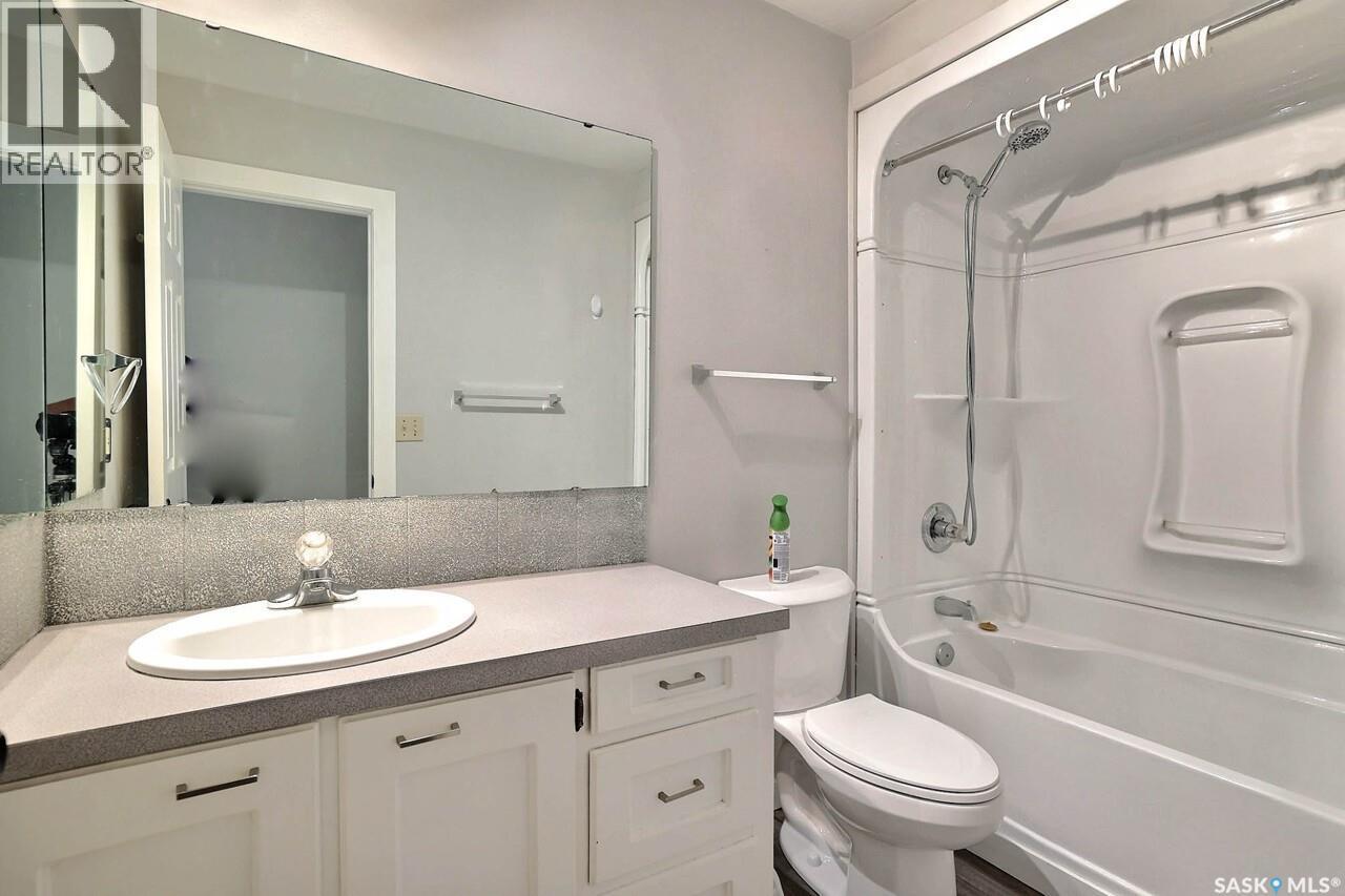 122 Edenwold Crescent, Regina, SK - Indoor Photo Showing Bathroom
