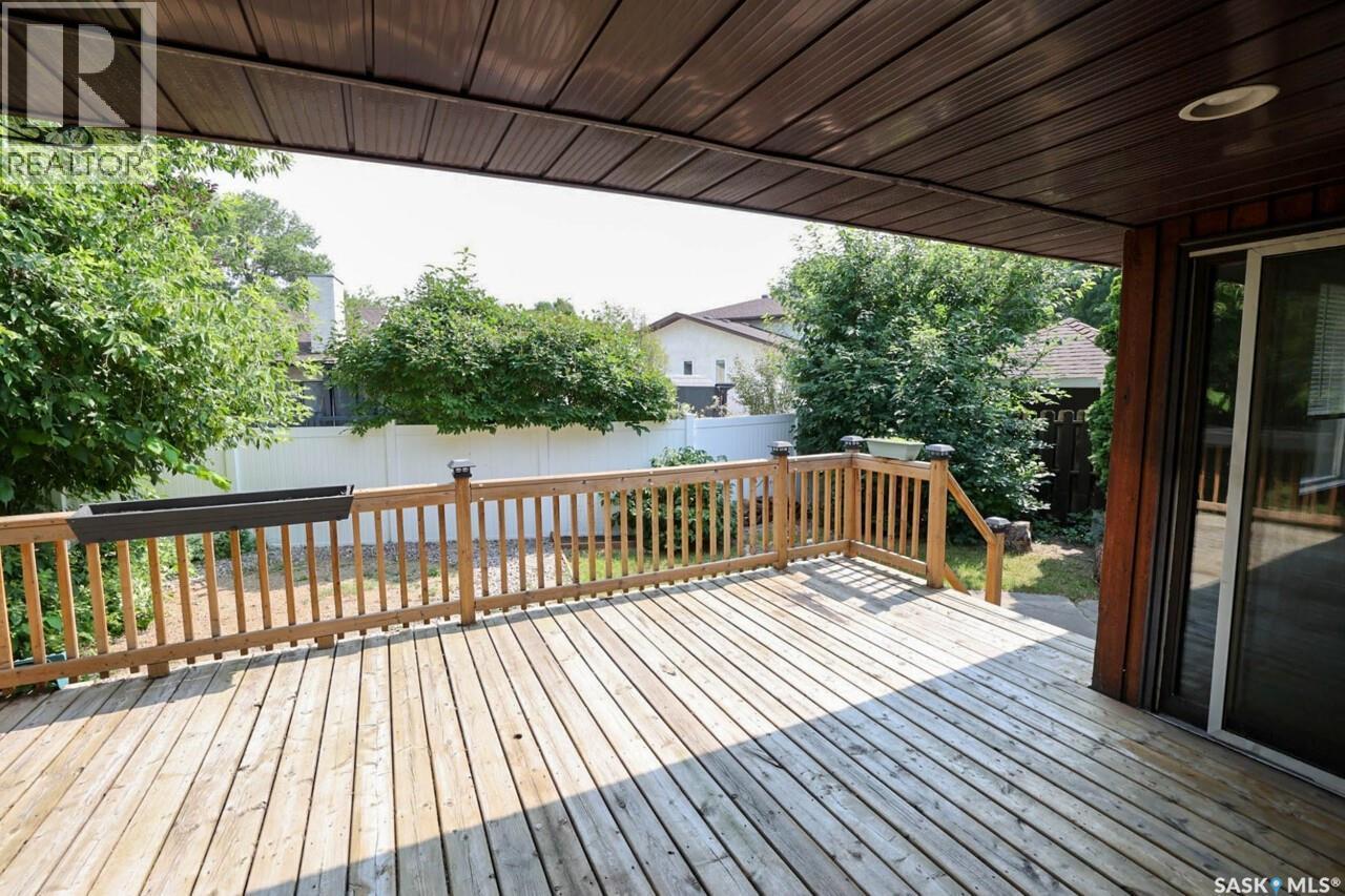 122 Edenwold Crescent, Regina, SK - Outdoor With Deck Patio Veranda With Exterior