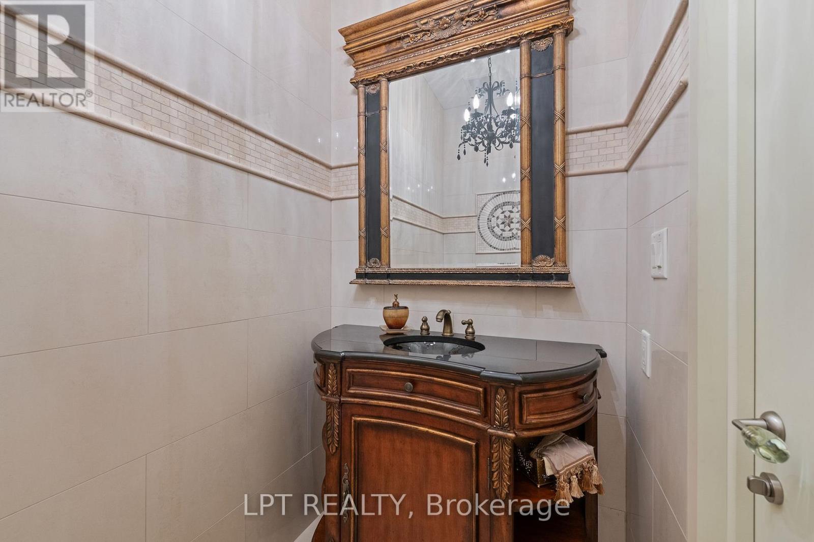 431 Lockmaster Crescent, Ottawa, ON - Indoor Photo Showing Other Room