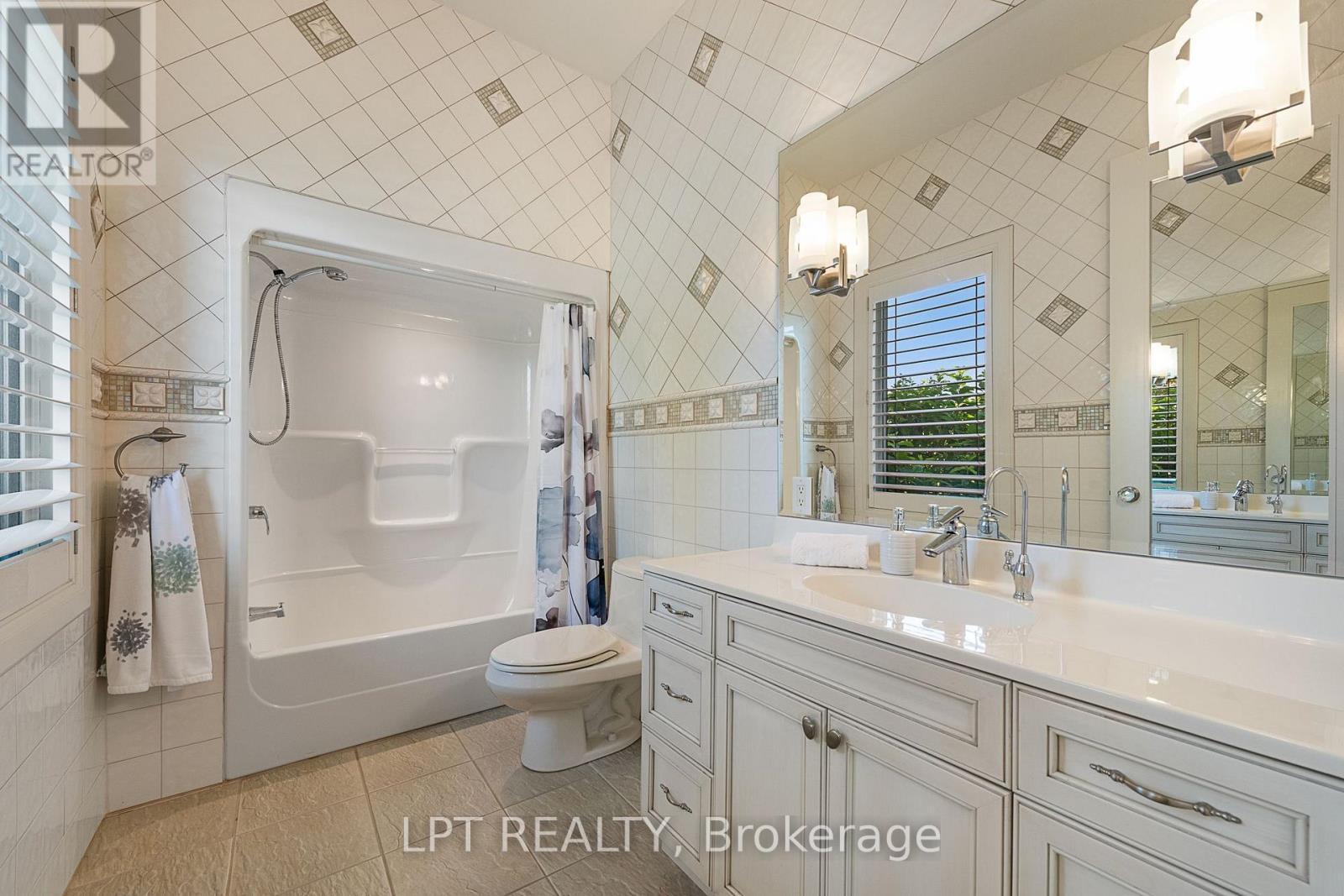 431 Lockmaster Crescent, Ottawa, ON - Indoor Photo Showing Bathroom