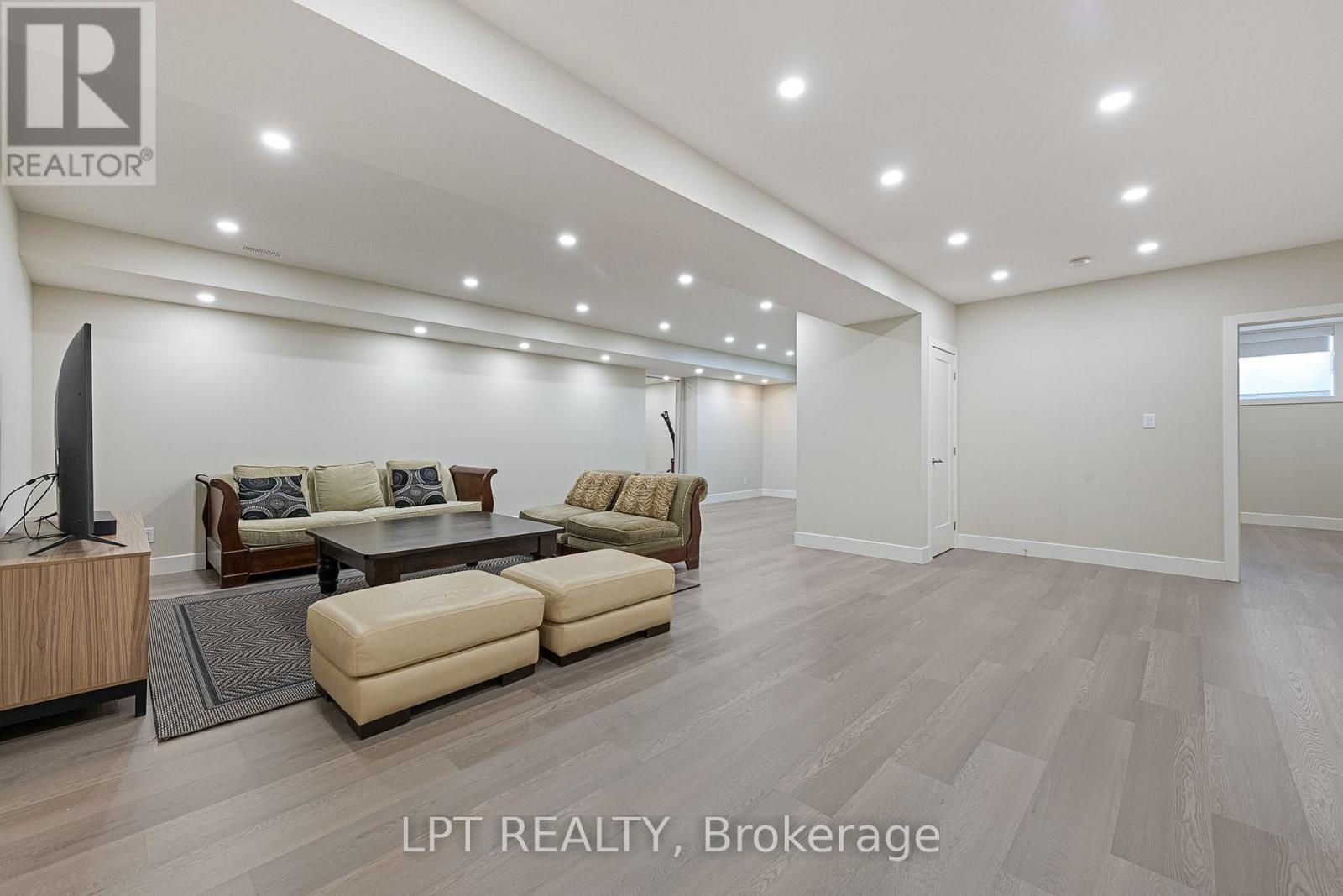 431 Lockmaster Crescent, Ottawa, ON - Indoor
