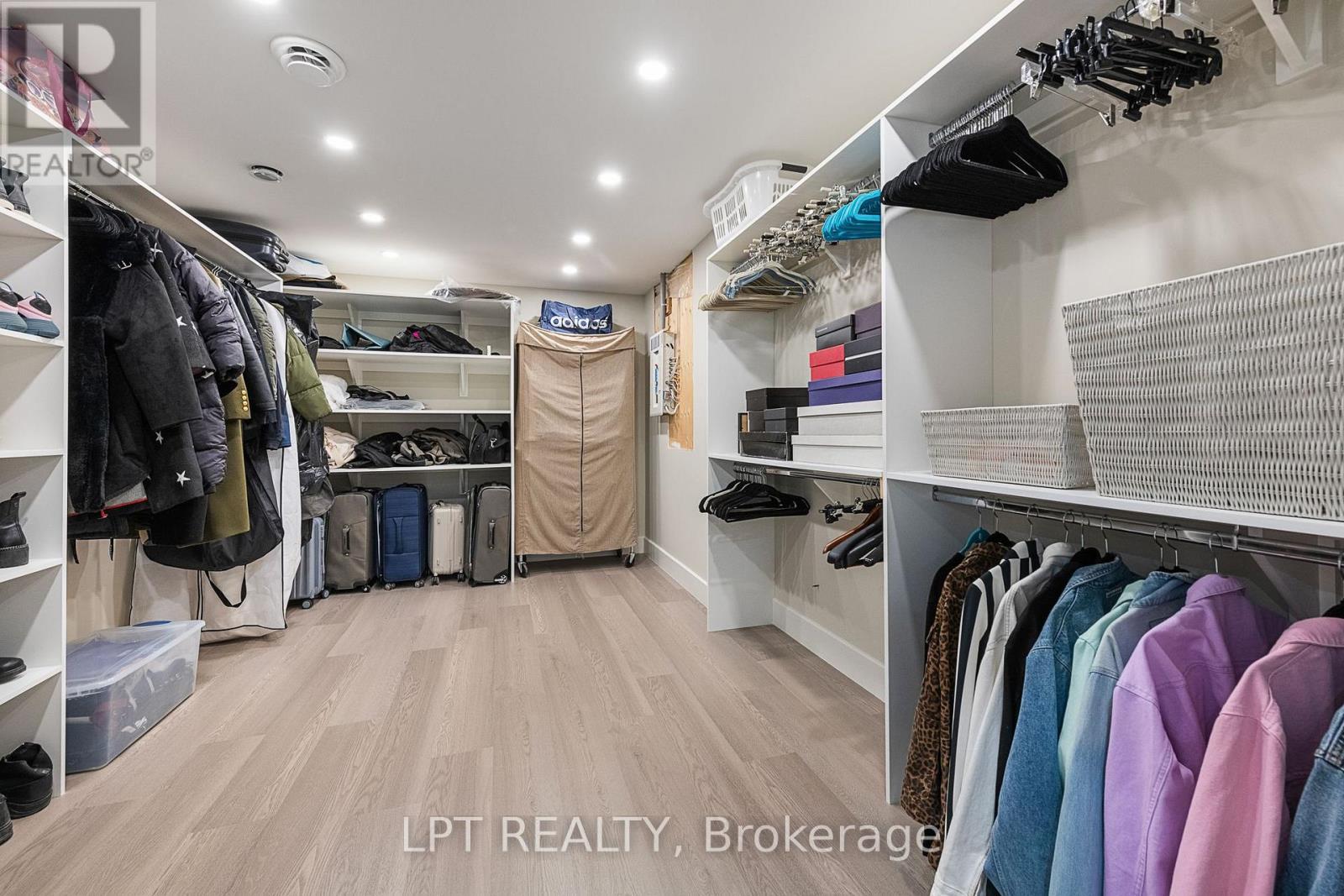 431 Lockmaster Crescent, Ottawa, ON - Indoor With Storage