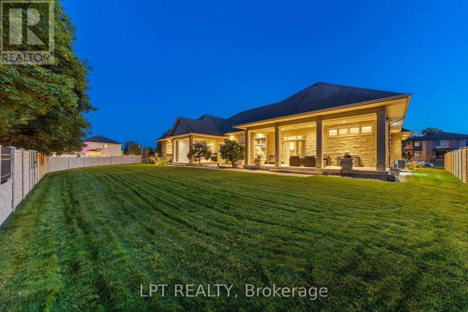 431 Lockmaster Crescent, Ottawa, ON - Outdoor With Deck Patio Veranda