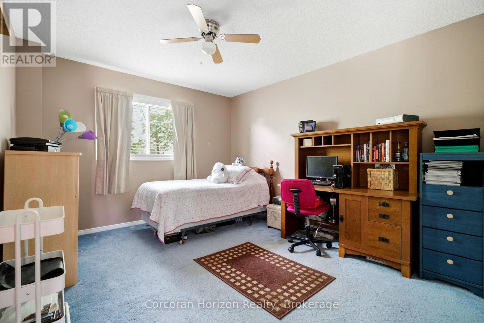 131 Huntingwood Avenue, Hamilton (Dundas), ON - Indoor Photo Showing Bedroom