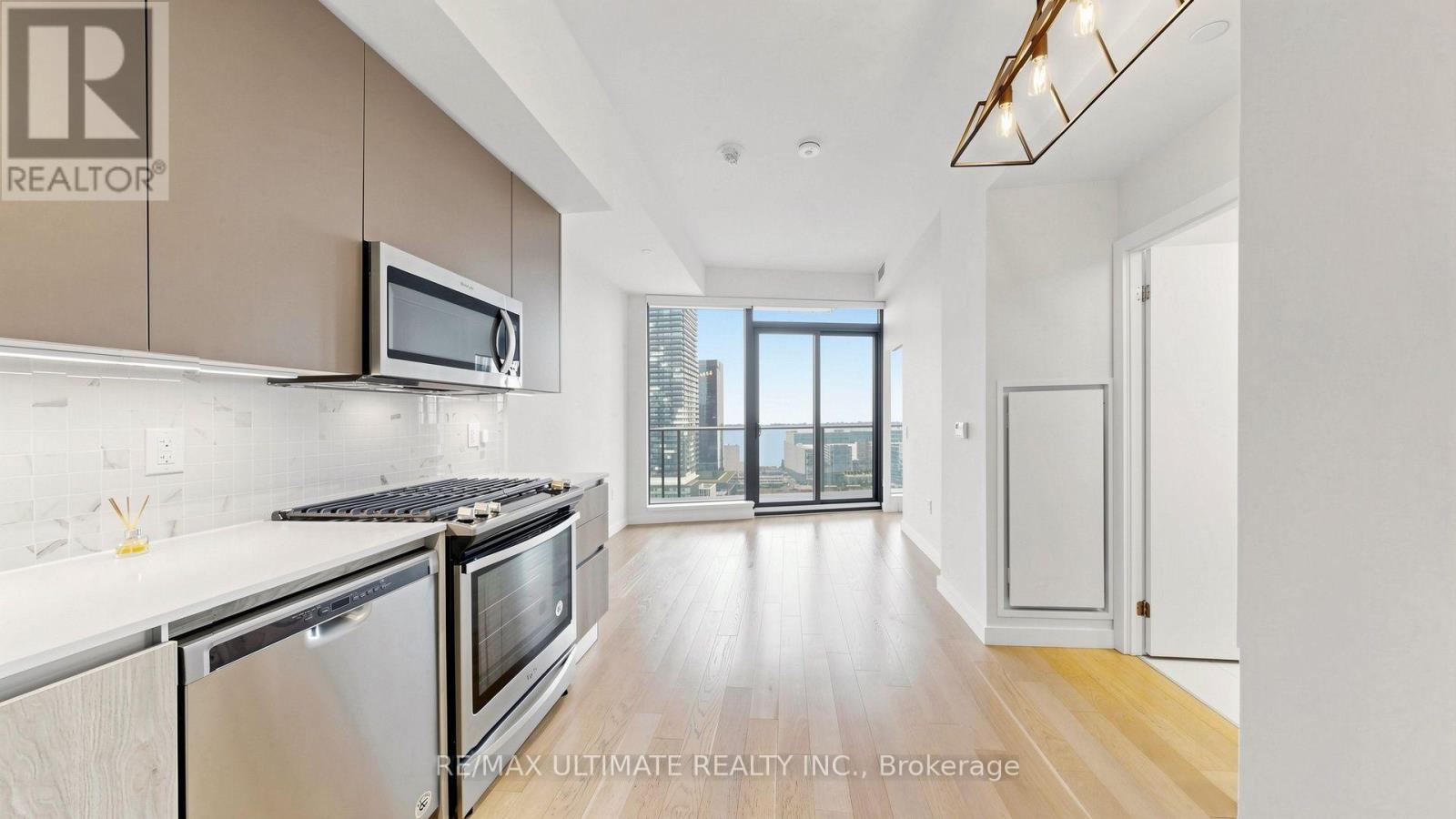 2304 - 2A Church Street, Toronto, ON - Indoor Photo Showing Kitchen With Upgraded Kitchen