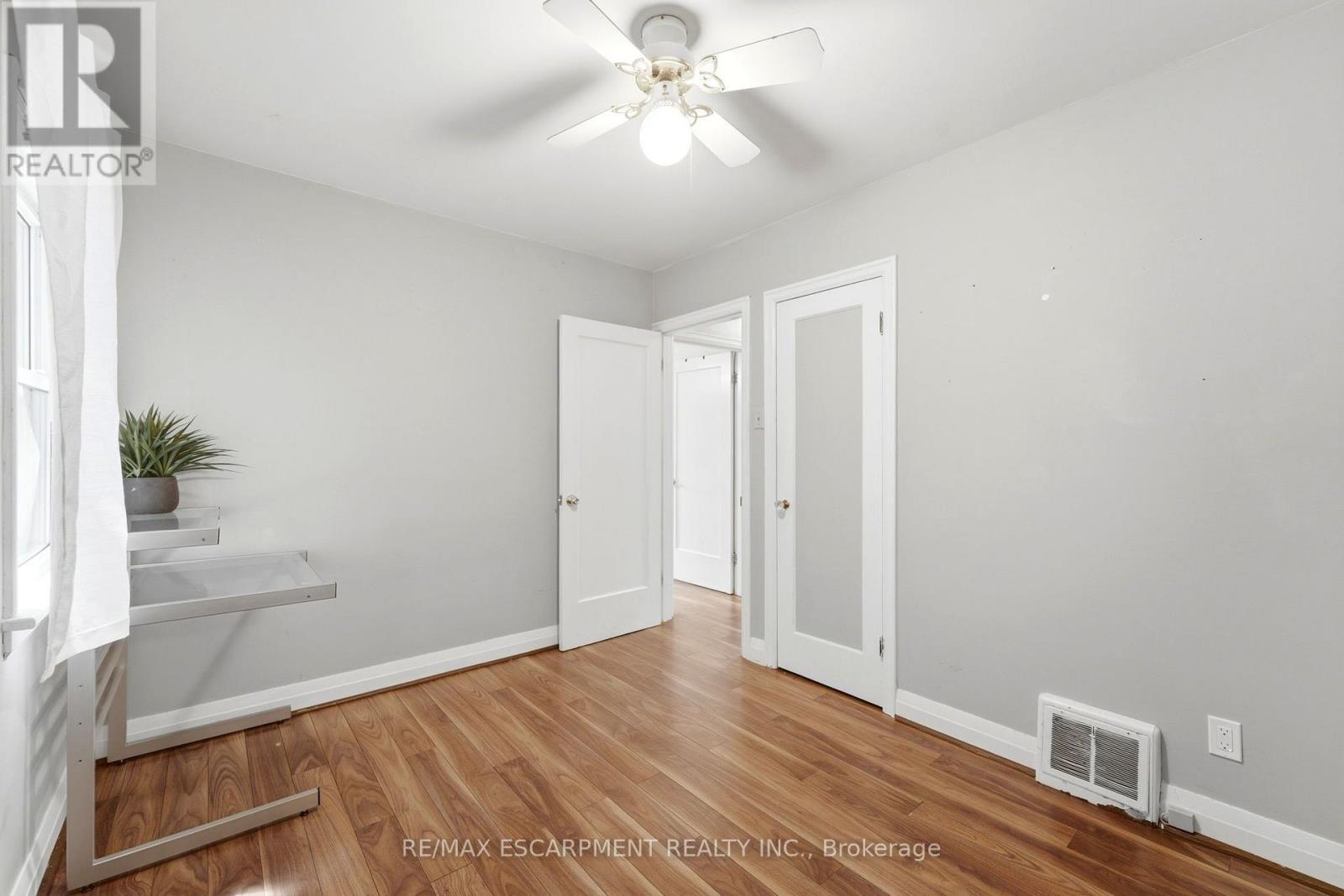 61 Glenmount Avenue, Hamilton, ON - Indoor Photo Showing Other Room