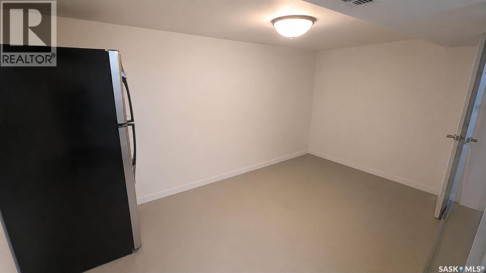 308 26Th Street, Saskatoon, SK - Indoor Photo Showing Other Room