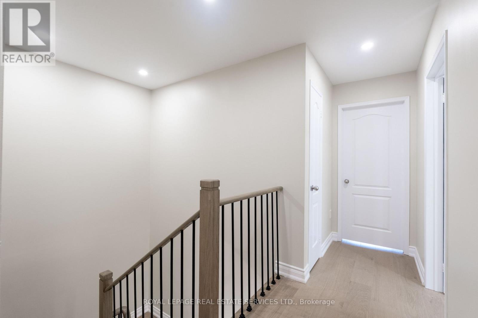 3955 Foxwood Avenue, Mississauga, ON - Indoor Photo Showing Other Room