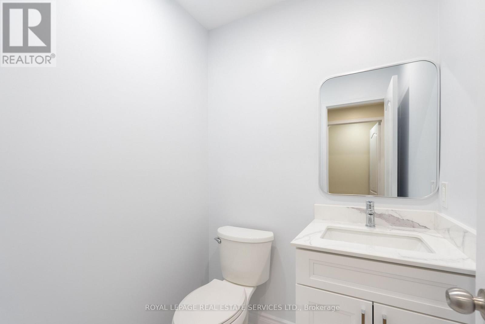 Powder Room (Main Level) - 3955 Foxwood Avenue, Mississauga, ON - Indoor Photo Showing Bathroom