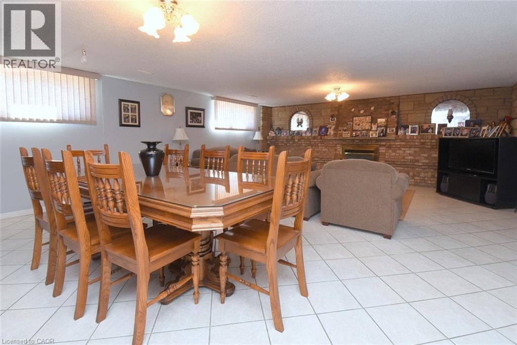 36 Abbington Drive, Hamilton, ON - Indoor Photo Showing Dining Room