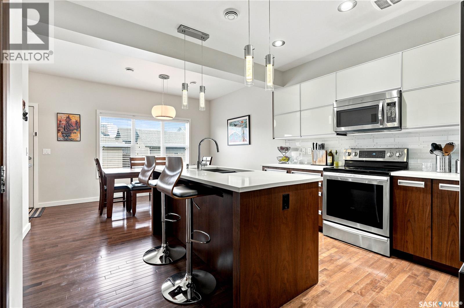 151 Tweed Lane, Saskatoon, SK - Indoor Photo Showing Kitchen With Upgraded Kitchen