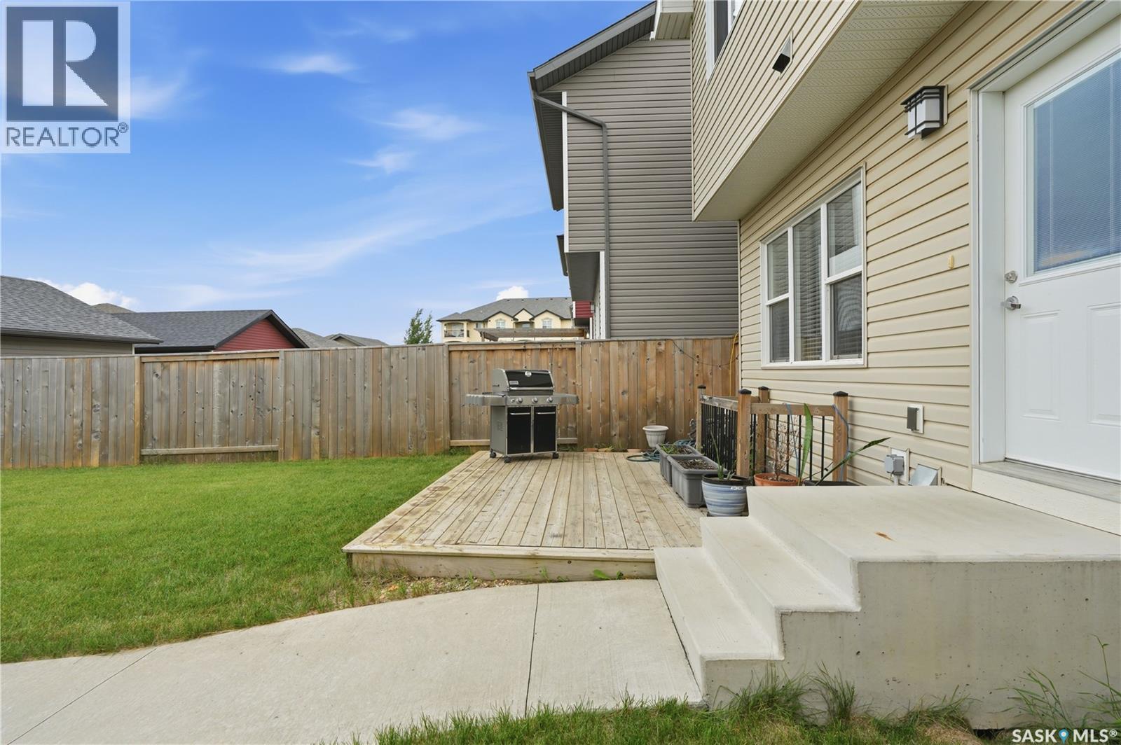 151 Tweed Lane, Saskatoon, SK - Outdoor