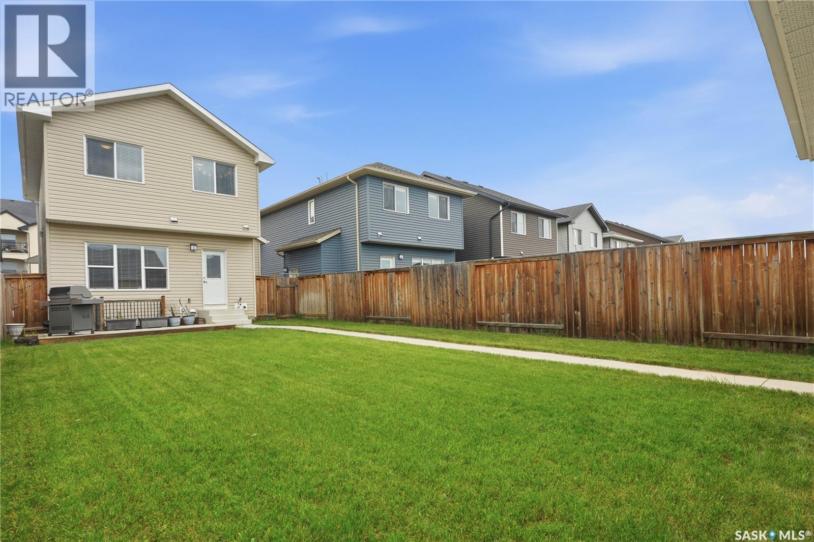 151 Tweed Lane, Saskatoon, SK - Outdoor