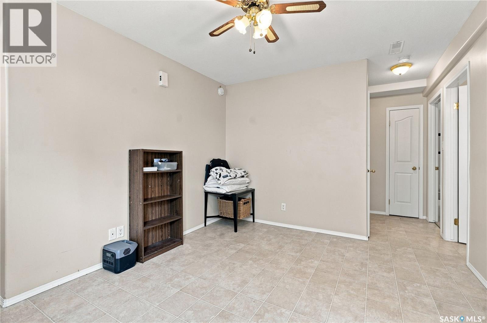 518 Peterson Crescent, Saskatoon, SK - Indoor Photo Showing Other Room