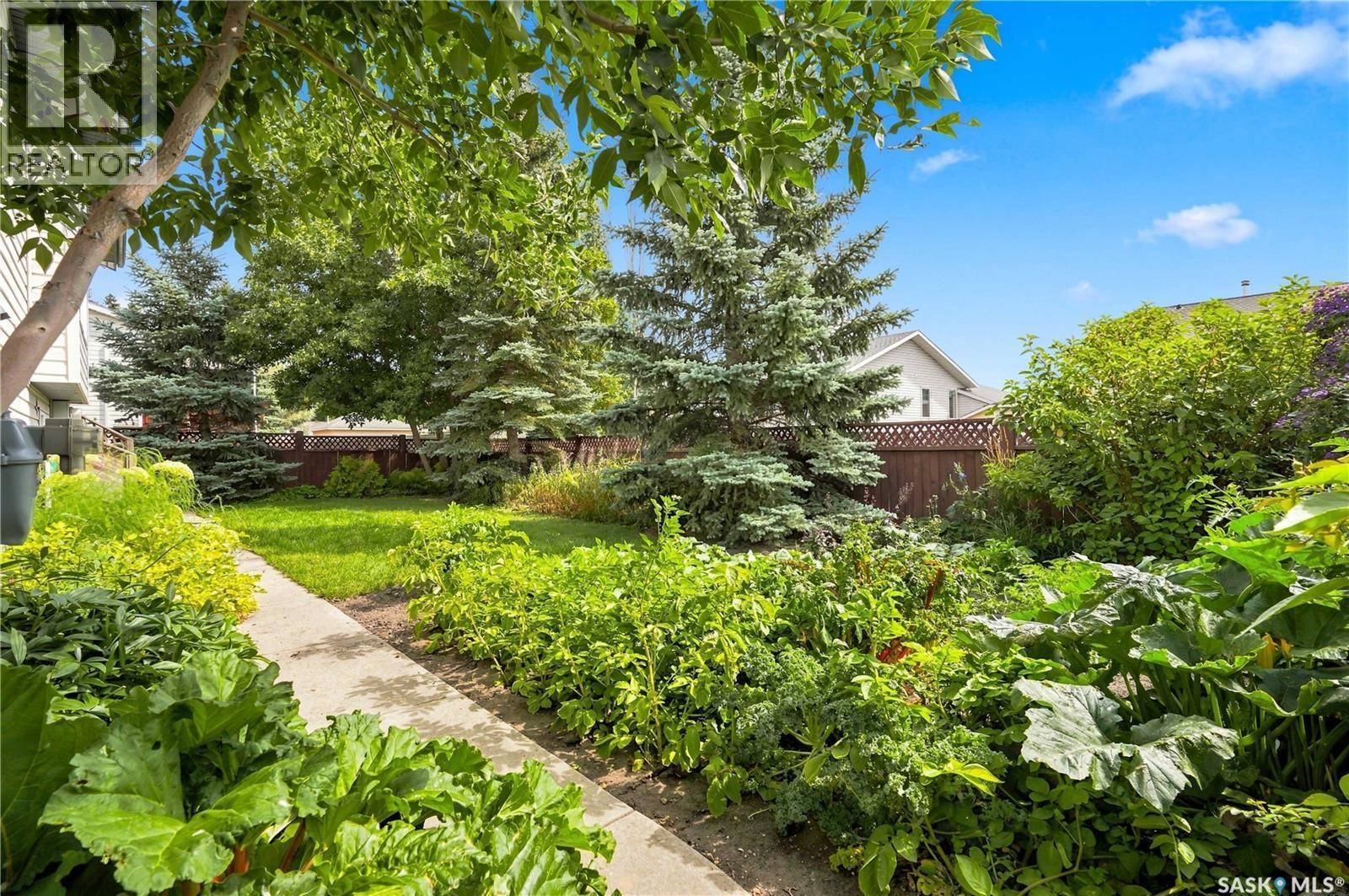 518 Peterson Crescent, Saskatoon, SK - Outdoor
