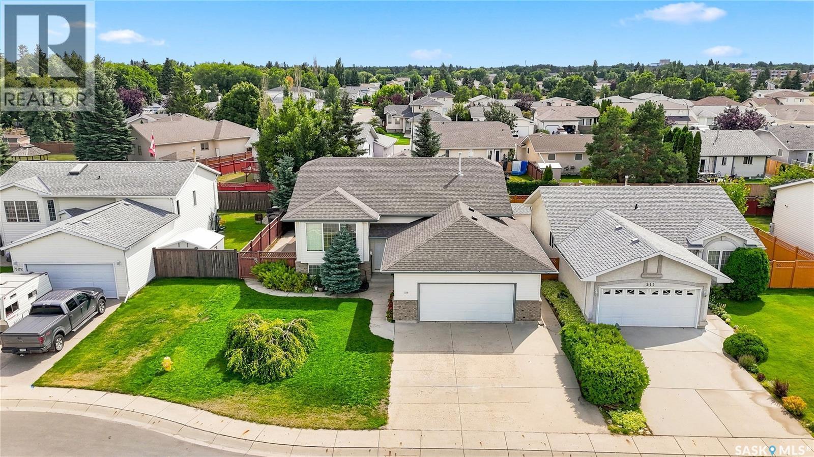 518 Peterson Crescent, Saskatoon, SK - Outdoor With Facade
