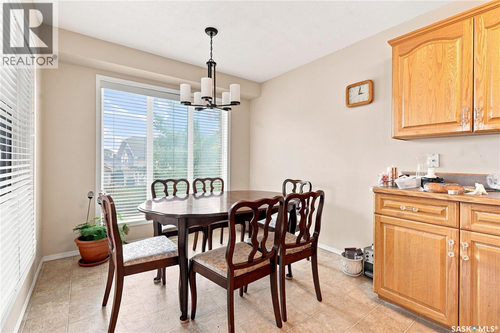 518 Peterson Crescent, Saskatoon, SK - Indoor Photo Showing Dining Room