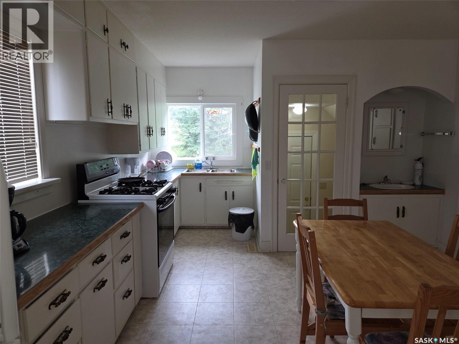 203 1St Street S, Middle Lake, SK - Indoor
