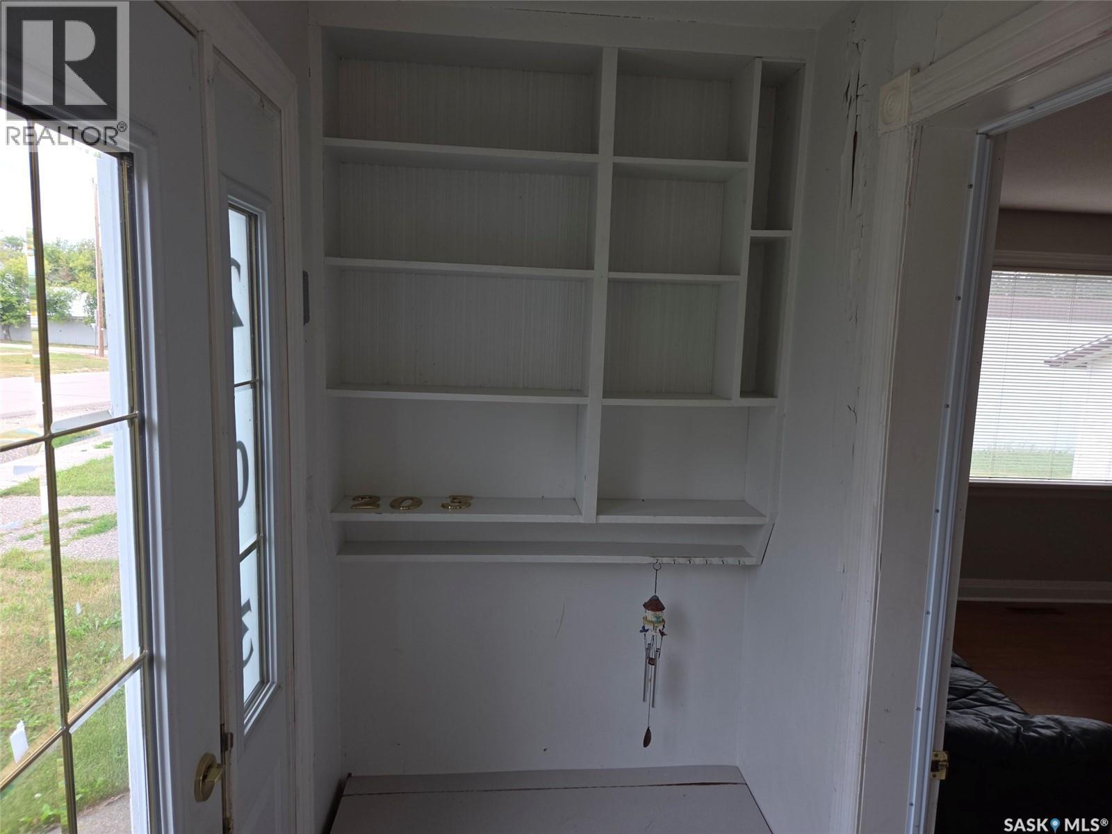 203 1St Street S, Middle Lake, SK - Indoor