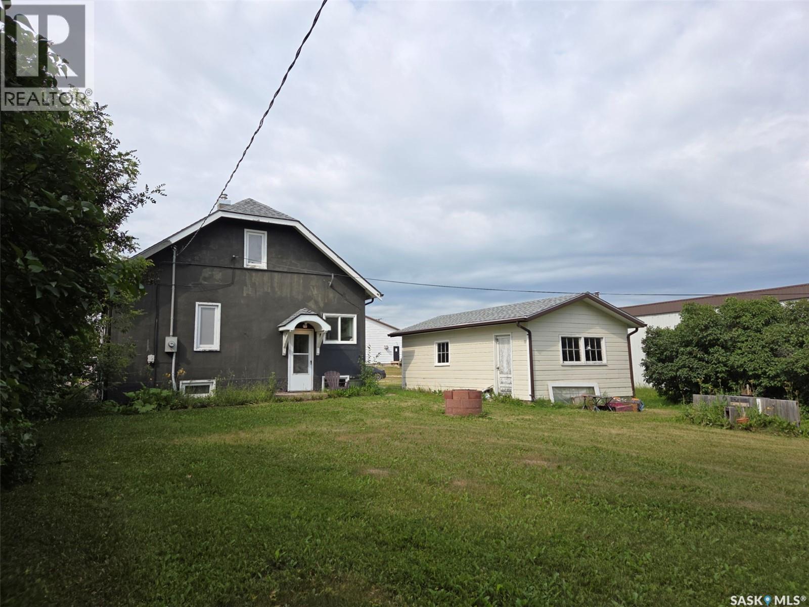 203 1St Street S, Middle Lake, SK - Outdoor